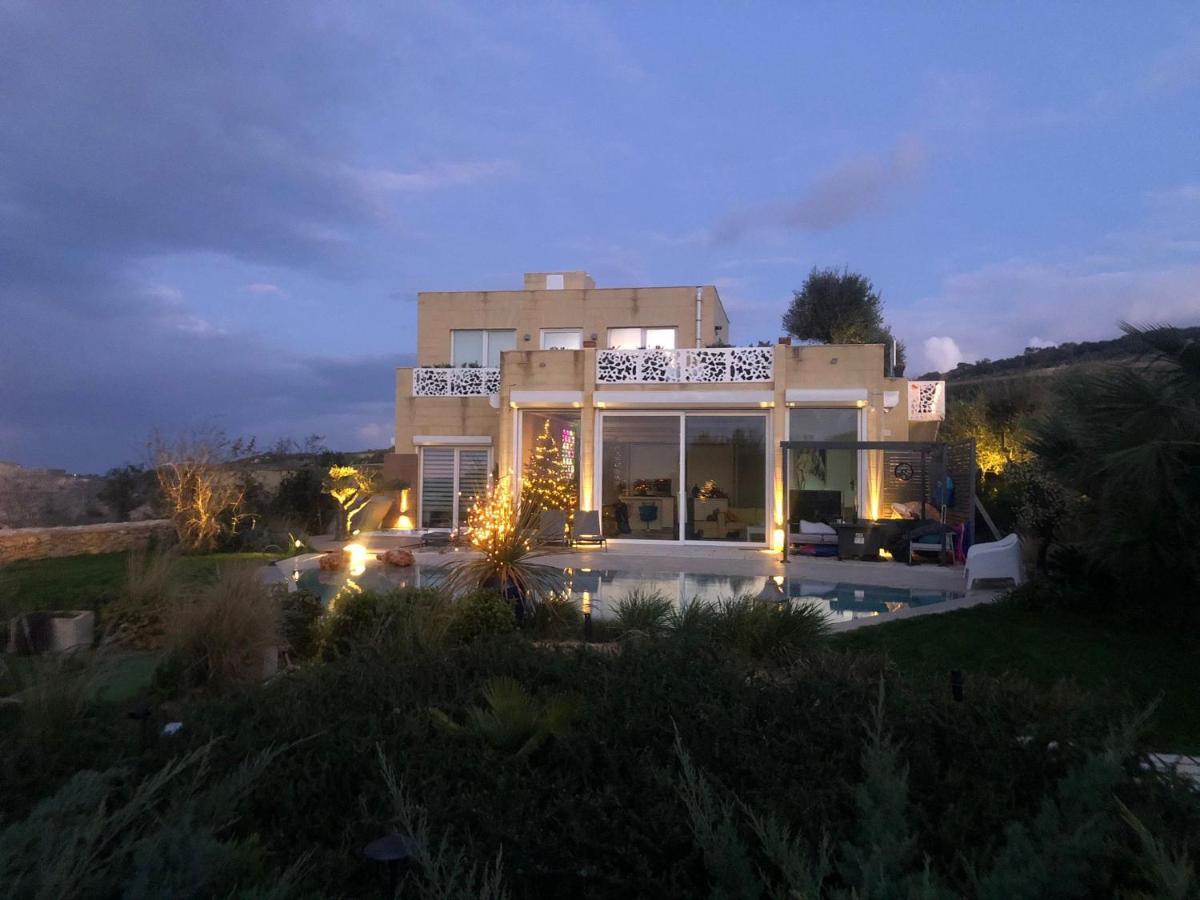 Sunset Oasis Villa L-Imgarr Bagian luar foto