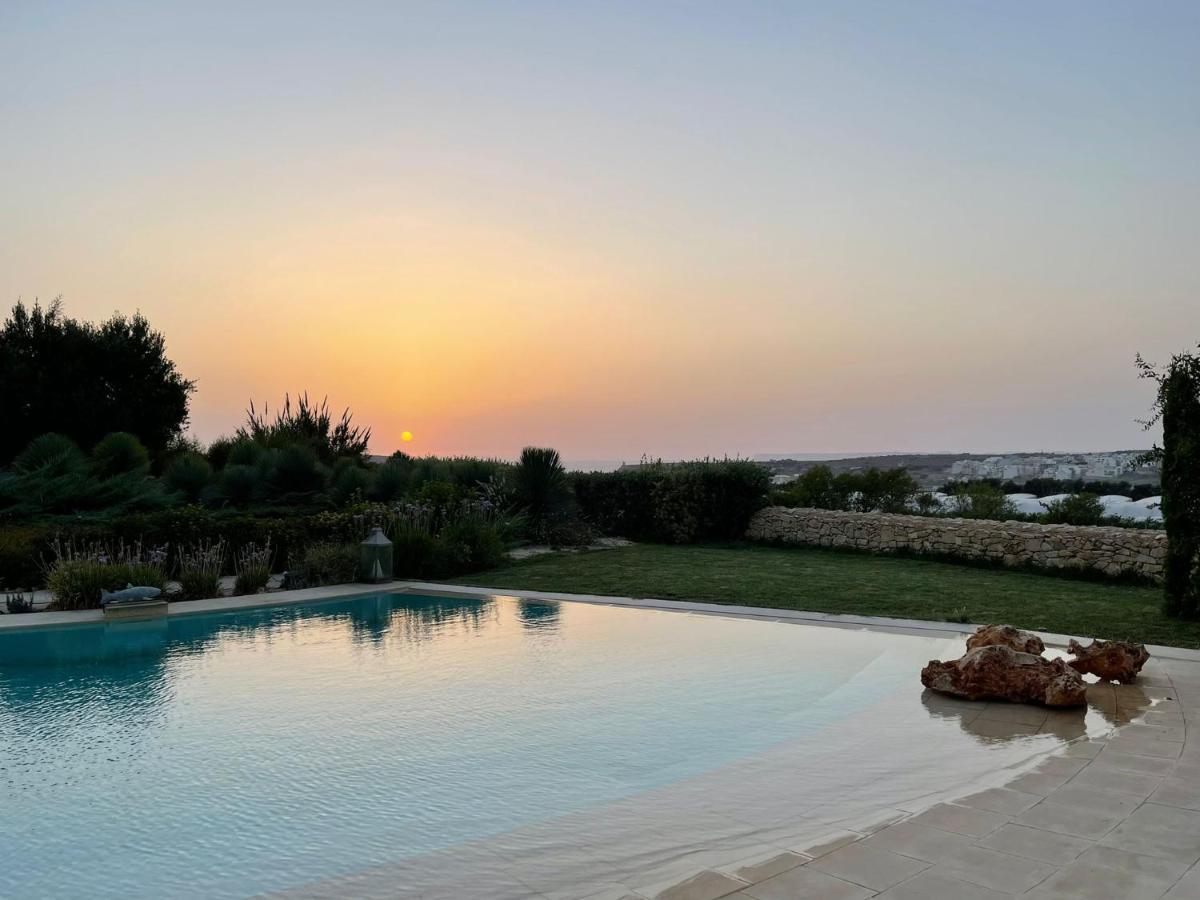 Sunset Oasis Villa L-Imgarr Bagian luar foto