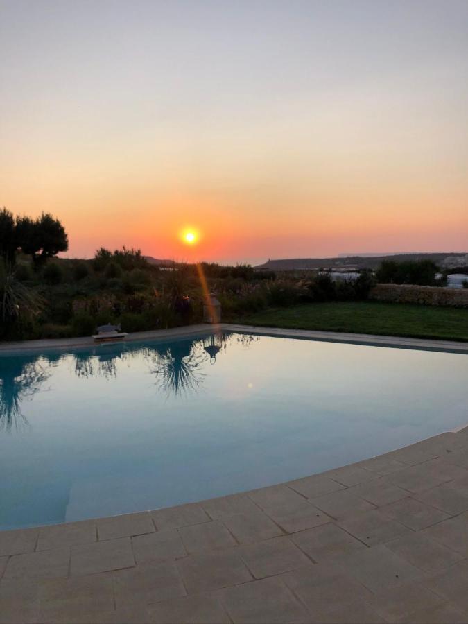 Sunset Oasis Villa L-Imgarr Bagian luar foto
