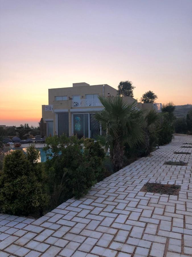 Sunset Oasis Villa L-Imgarr Bagian luar foto