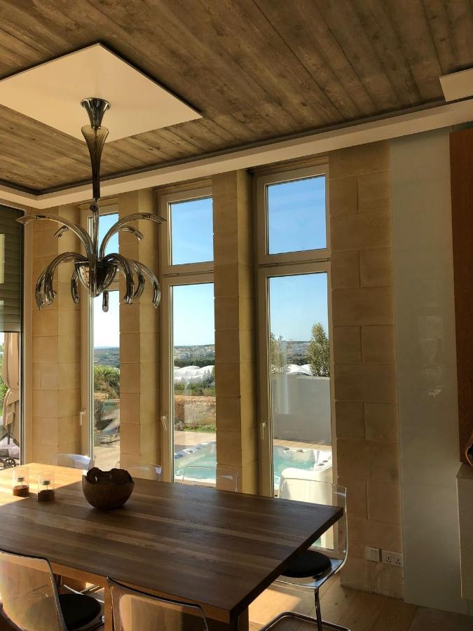Sunset Oasis Villa L-Imgarr Bagian luar foto